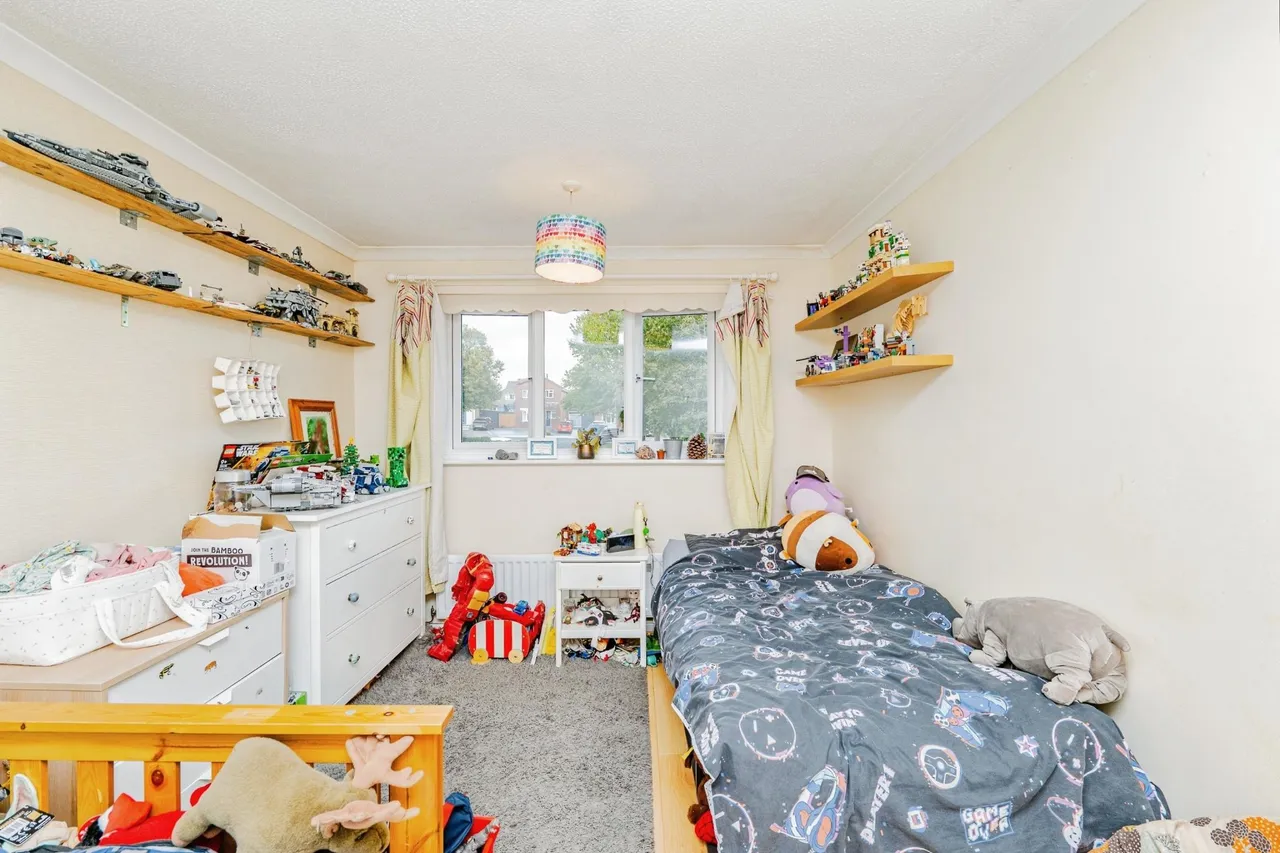 Lynton Close, Penarth, CF64, photo 17