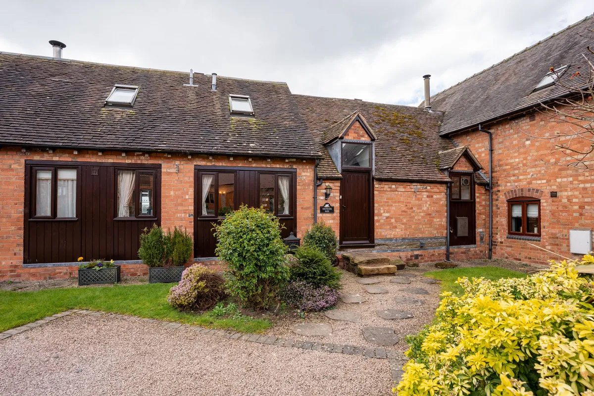 4 bed barn conversion for sale, Sugarbrook Lane, Stoke Pound Bromsgrove, B60