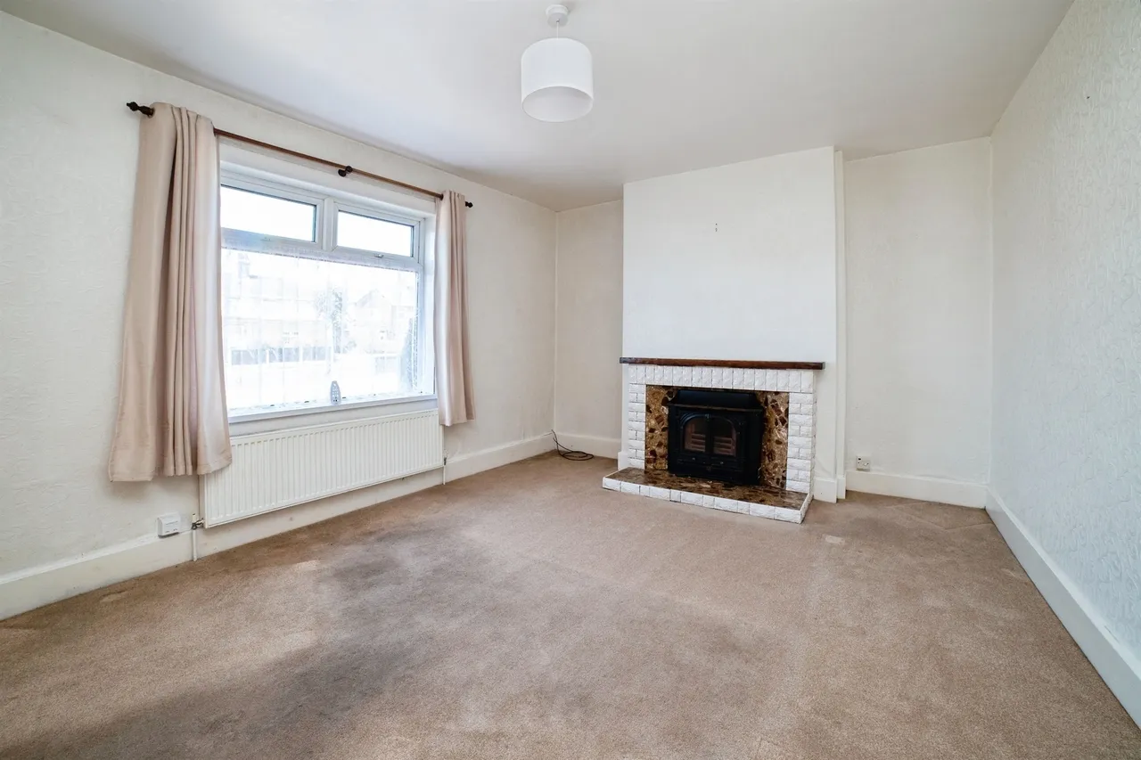 Larch Road, New Ollerton, NG22, photo 2
