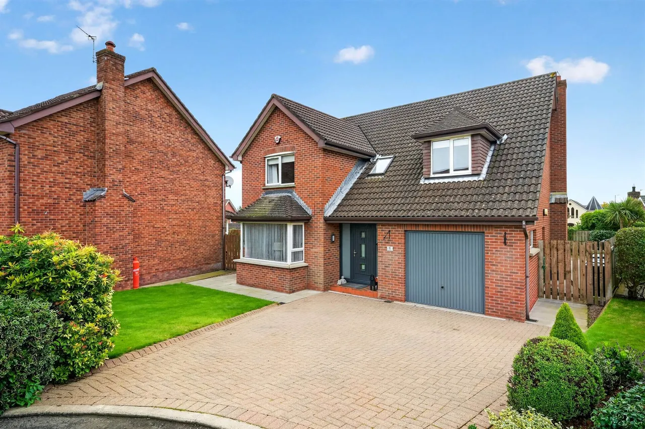 4 bed house for sale, Moorfield Court, Comber, BT23