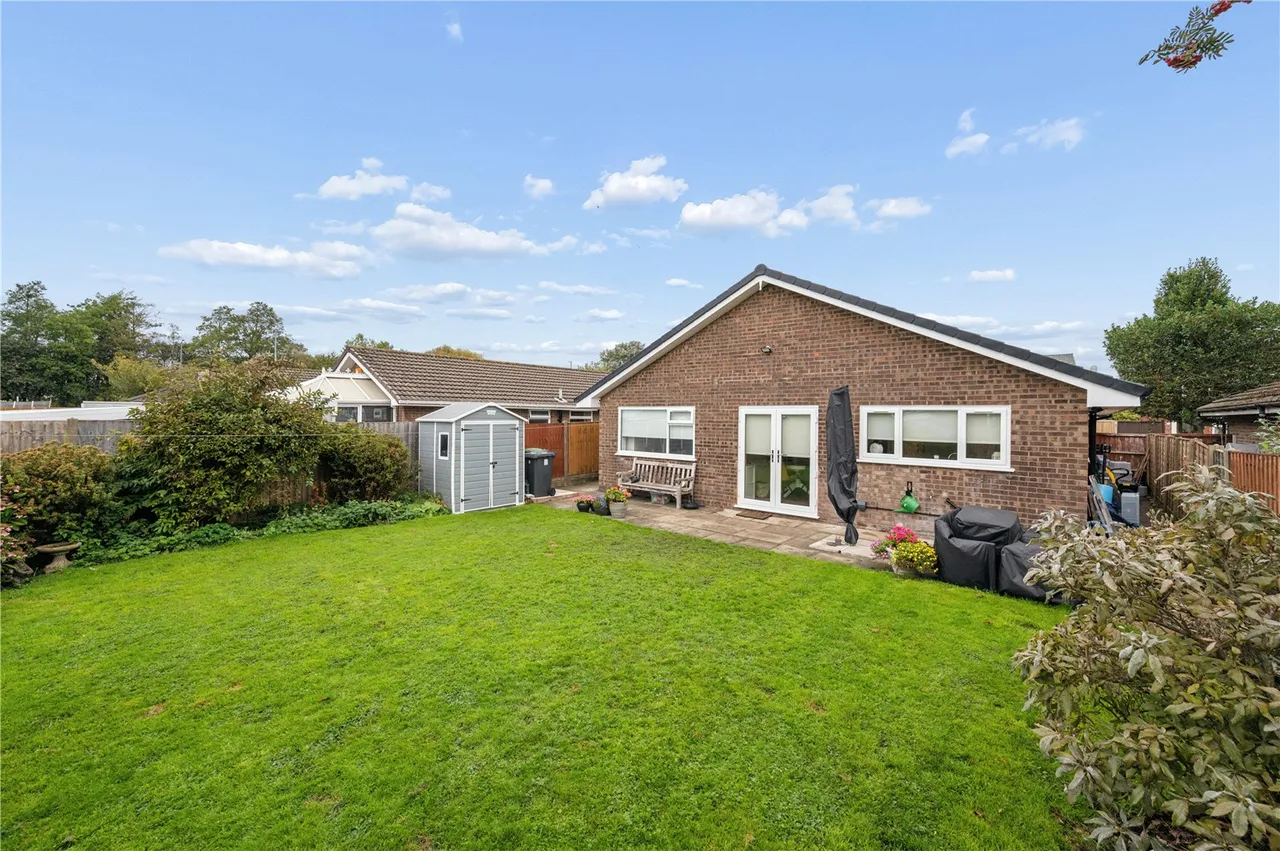Ovington Drive, Southport, PR8, photo 28