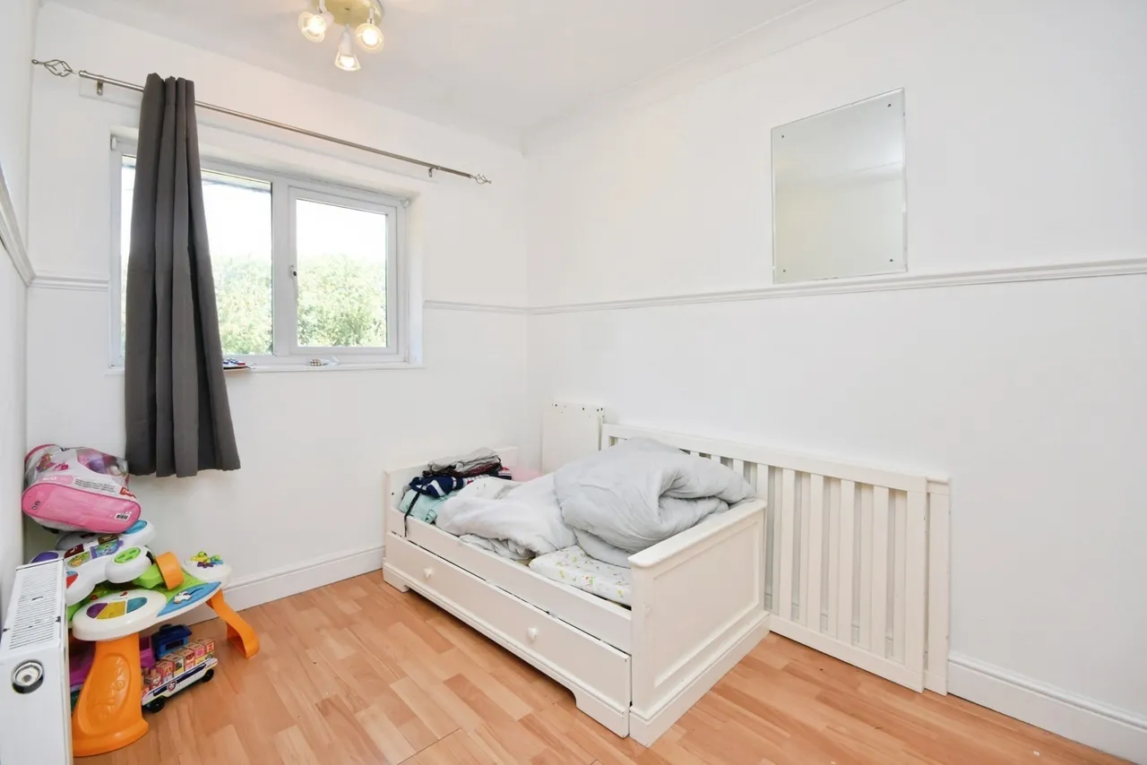 Pin Mill, Basildon, Essex, SS14, photo 11