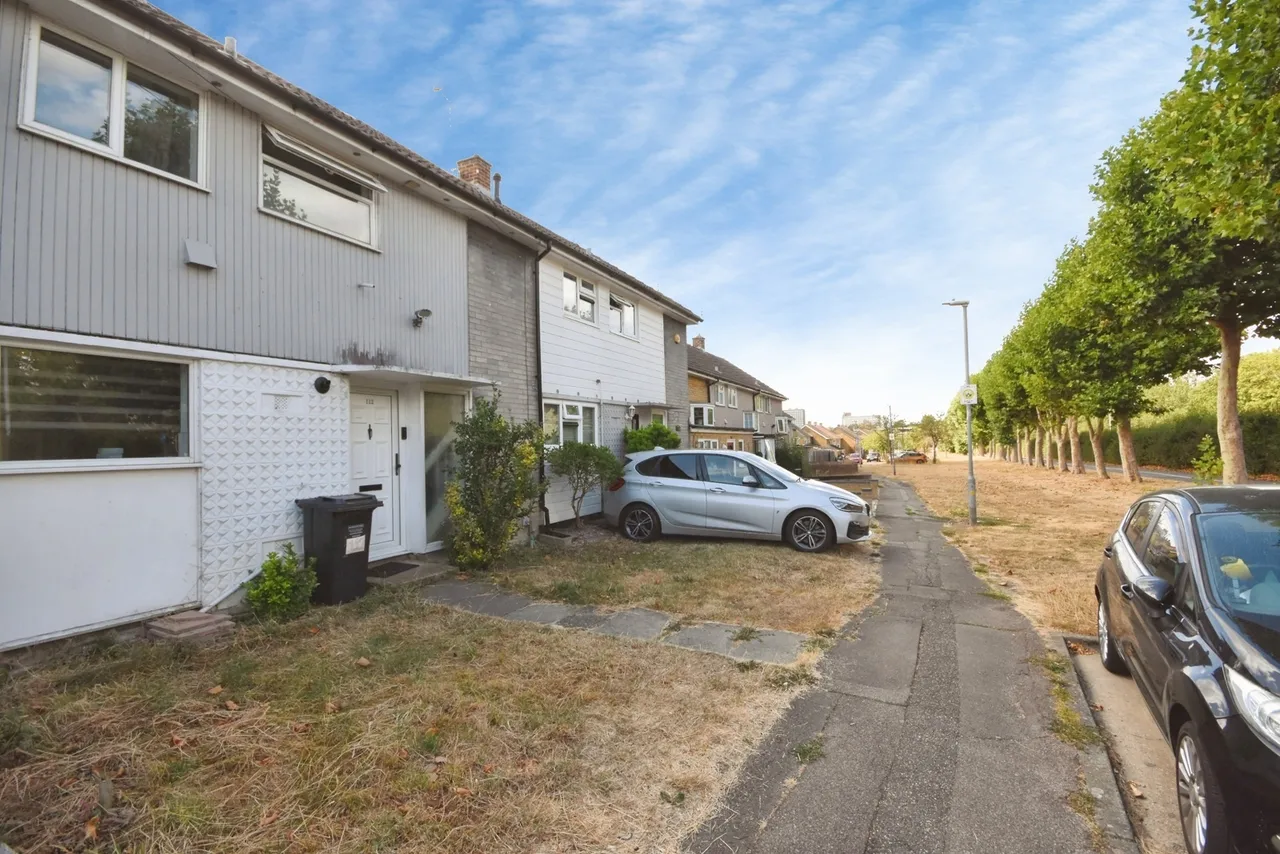 Pin Mill, Basildon, Essex, SS14, photo 17