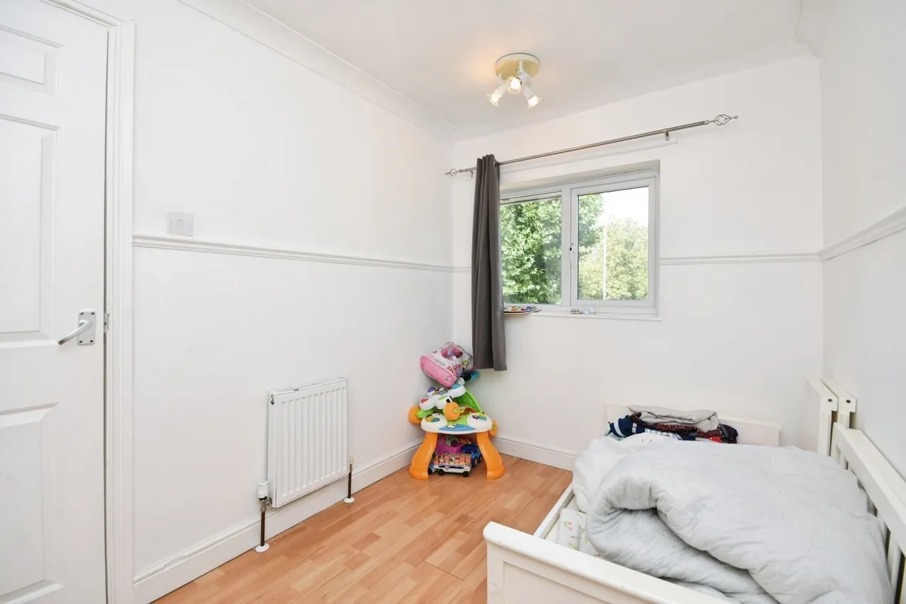 Pin Mill, Basildon, Essex, SS14, photo 12