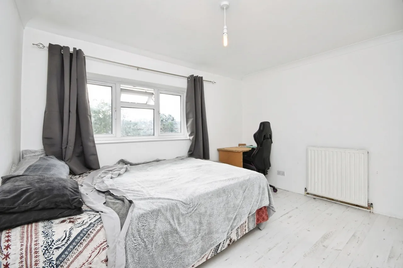 Pin Mill, Basildon, Essex, SS14, photo 9