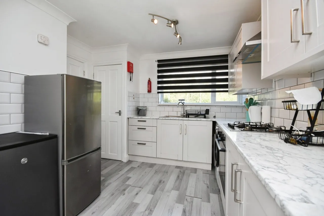 Pin Mill, Basildon, Essex, SS14, photo 6