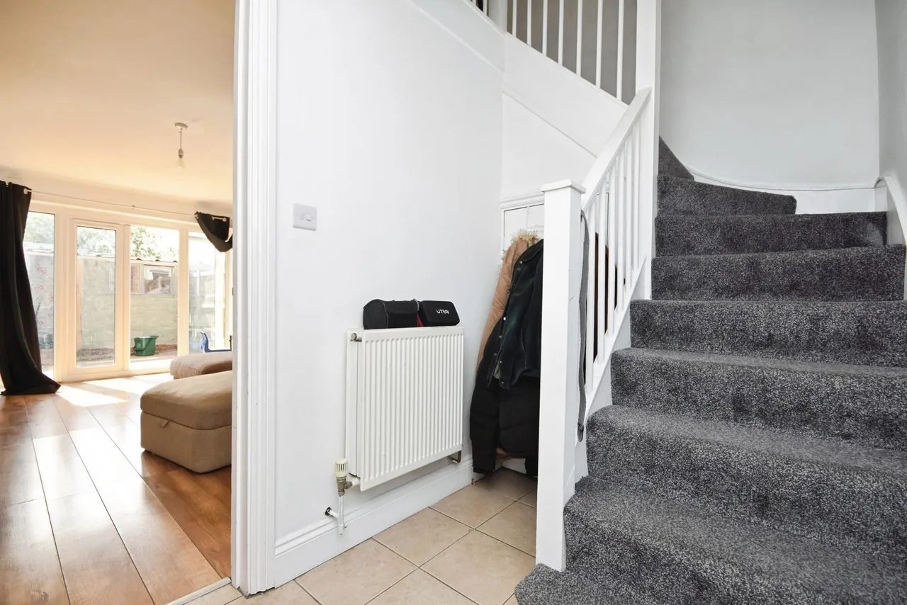 Pin Mill, Basildon, Essex, SS14, photo 7
