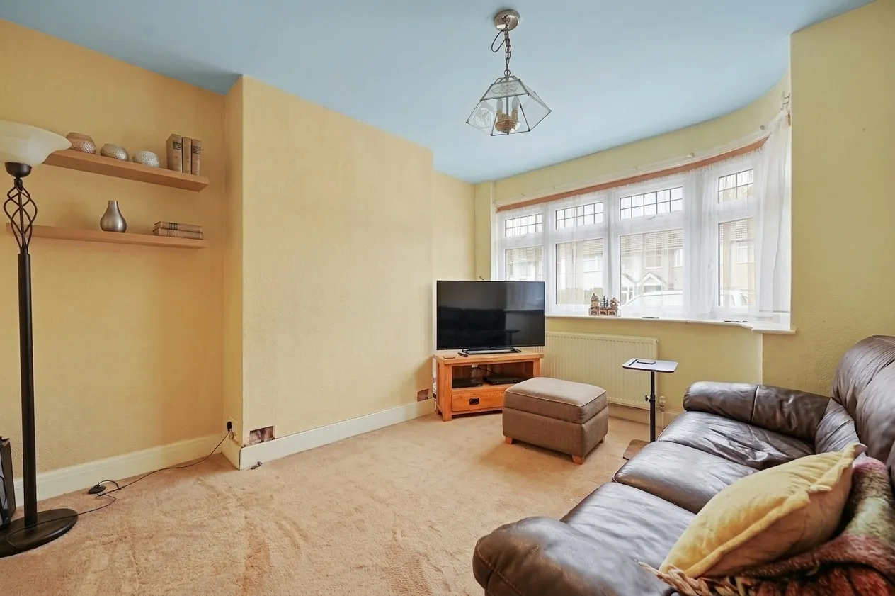 Leamington Crescent, Harrow, HA2, photo 2