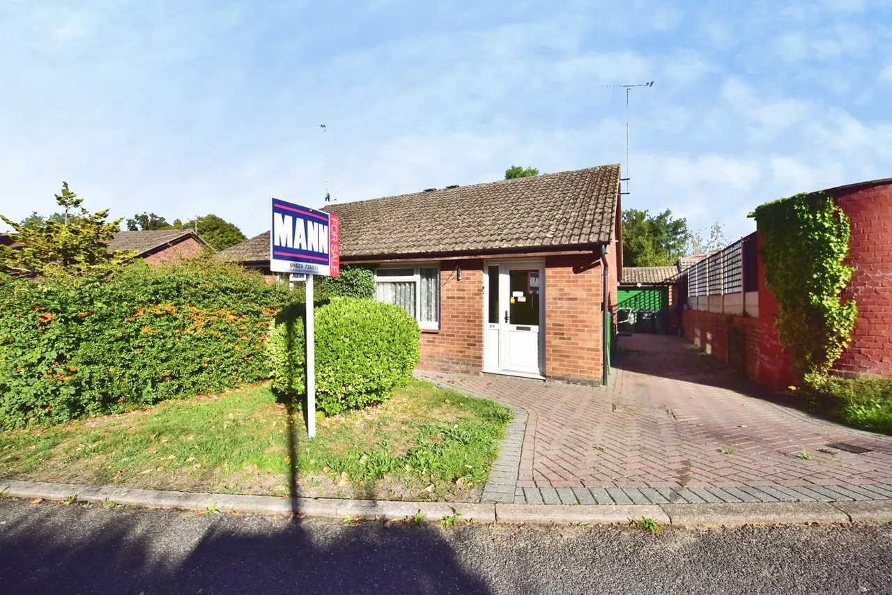 2 bed house for sale, Foxden Drive, Downswood, ME15