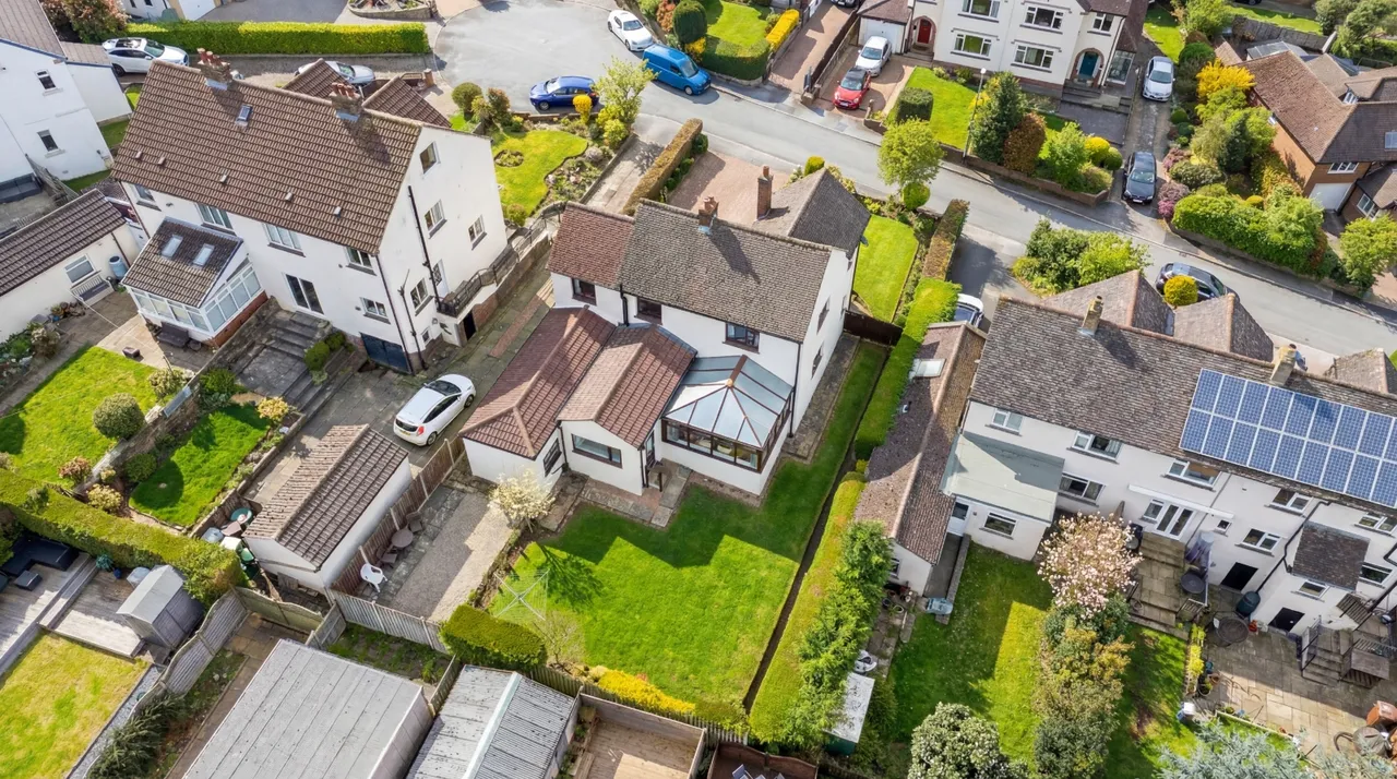 Layton Mount, Rawdon, LS19, photo 20