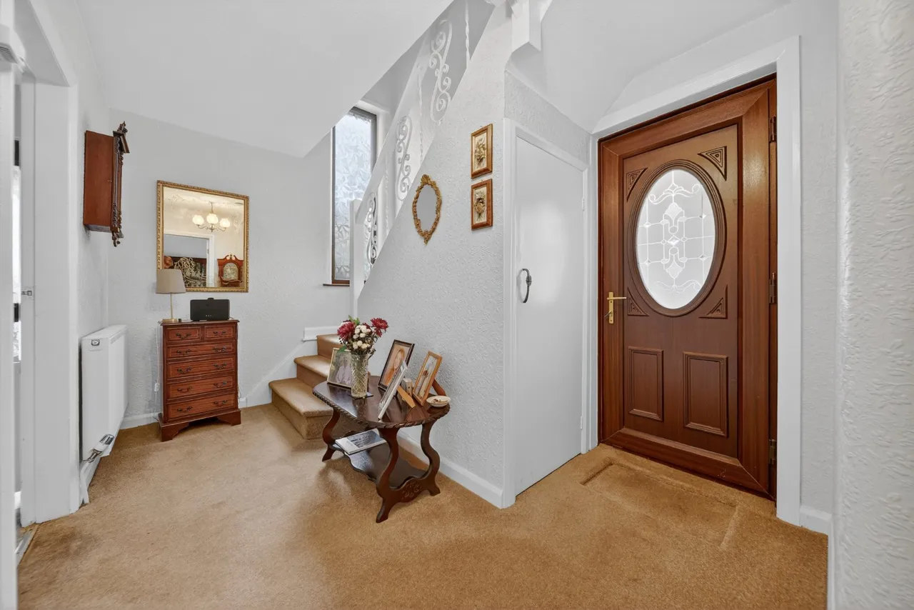 Layton Mount, Rawdon, LS19, photo 9
