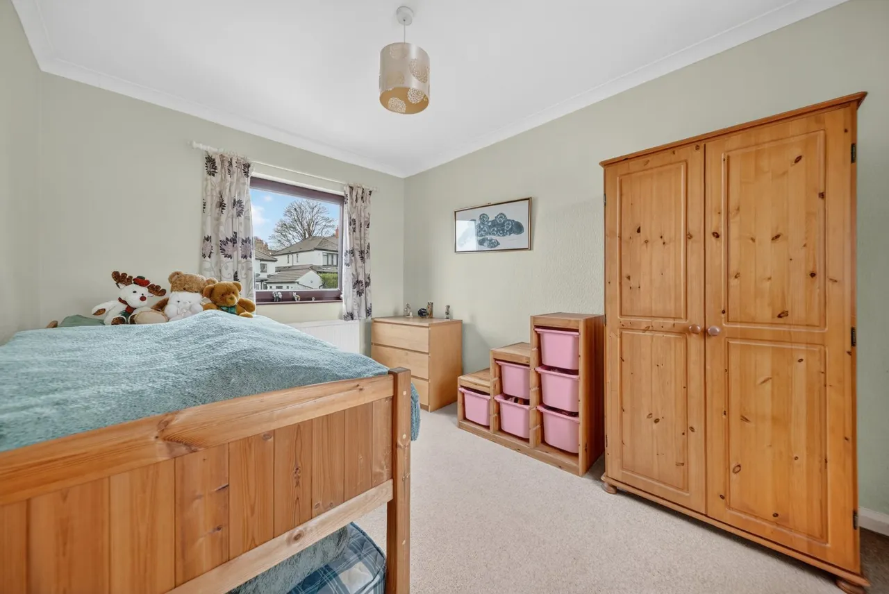Layton Mount, Rawdon, LS19, photo 13