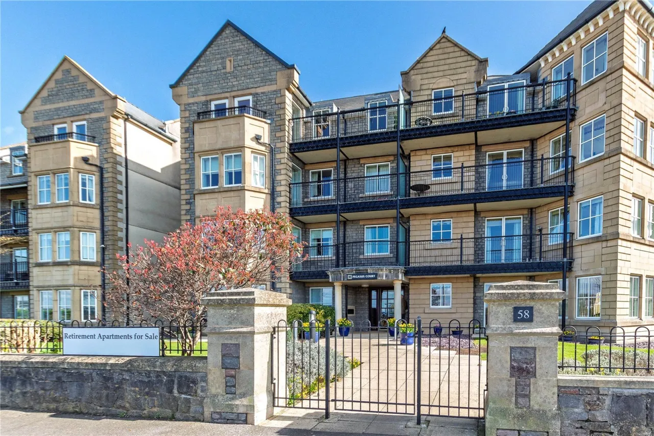 2 bed flat for sale, Beach Road, Weston-super-Mare, BS23