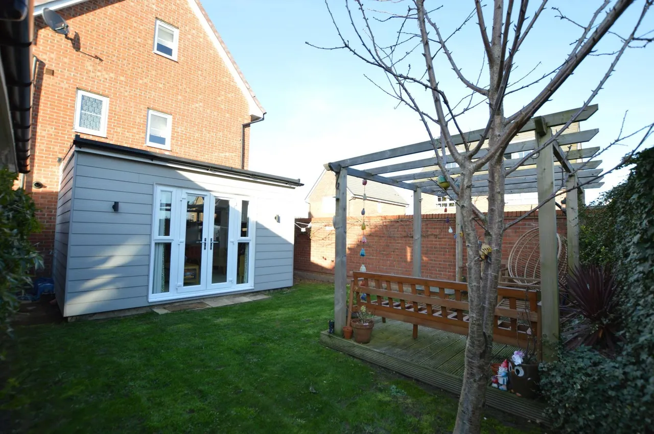 Musselburgh Way, Bourne, PE10, photo 17