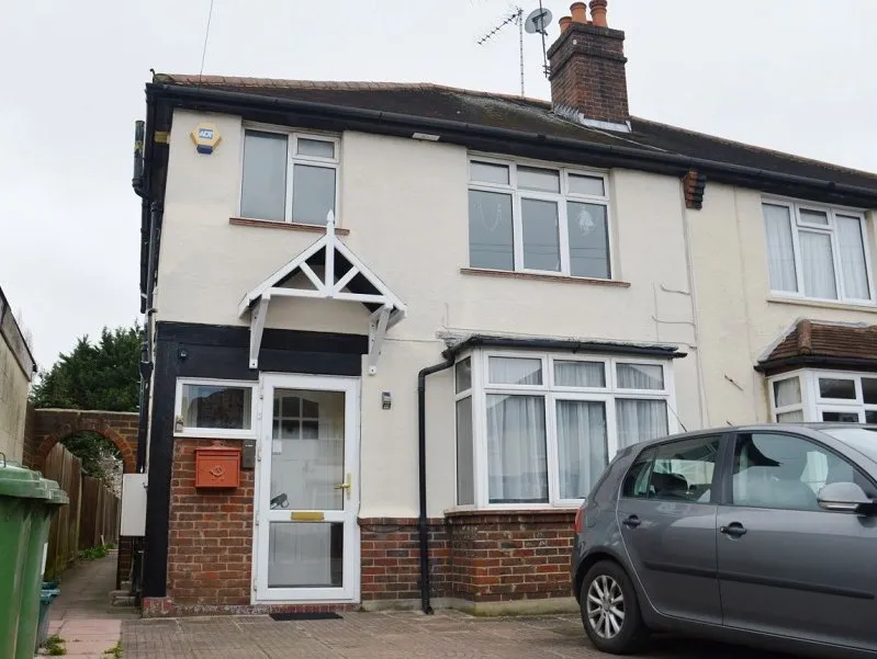Chase End, Epsom, KT19, photo 2