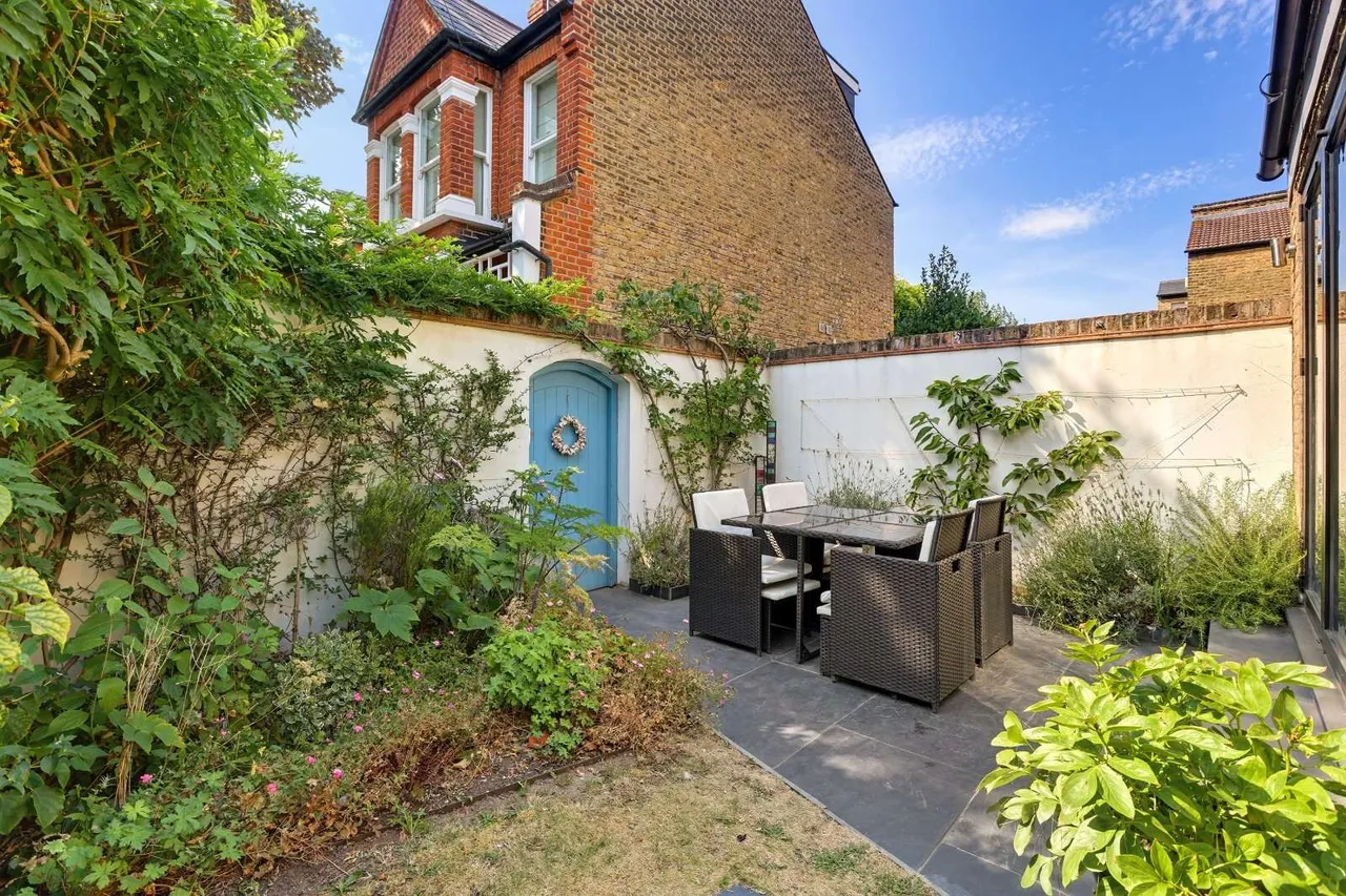 Shirley Road, London, W4 1DD, photo 3