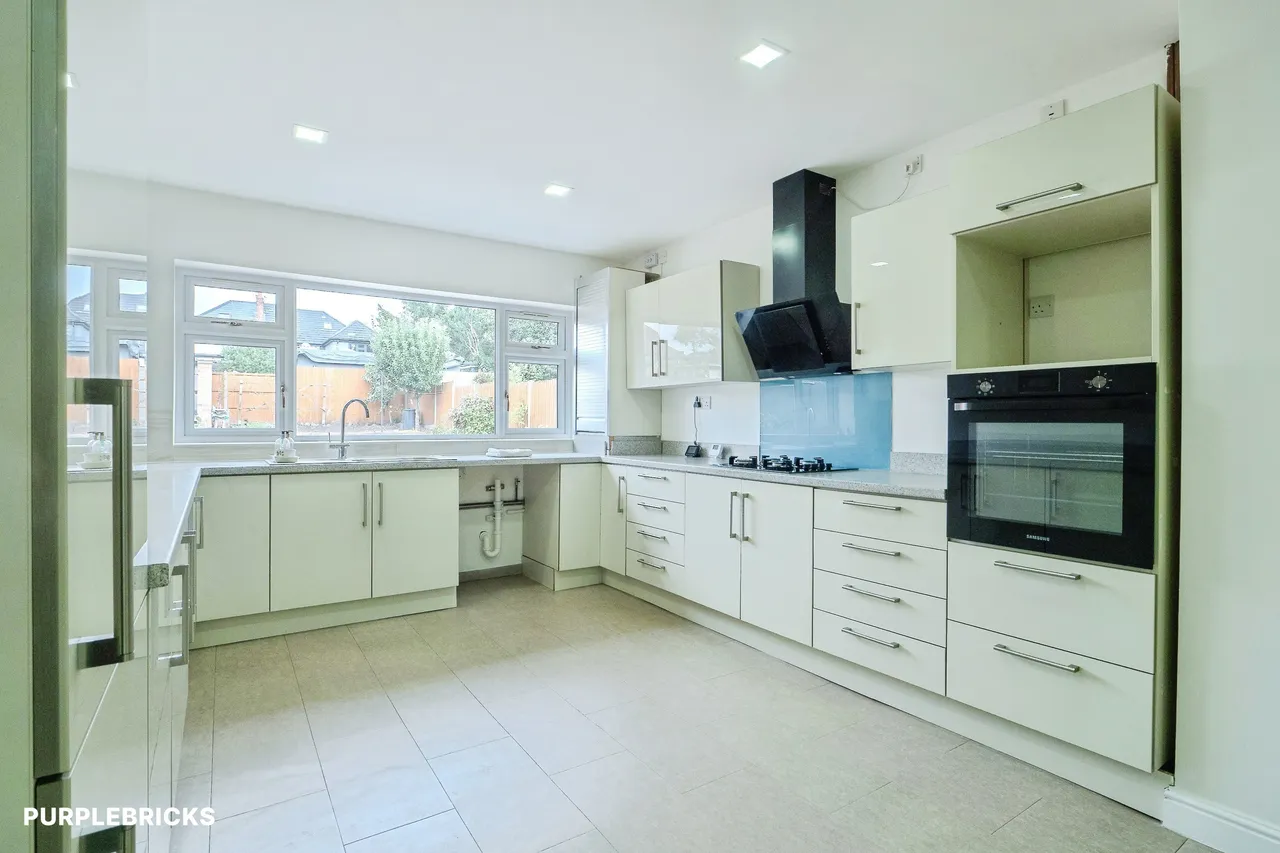 Campbell Avenue, Leicester, LE4, photo 9