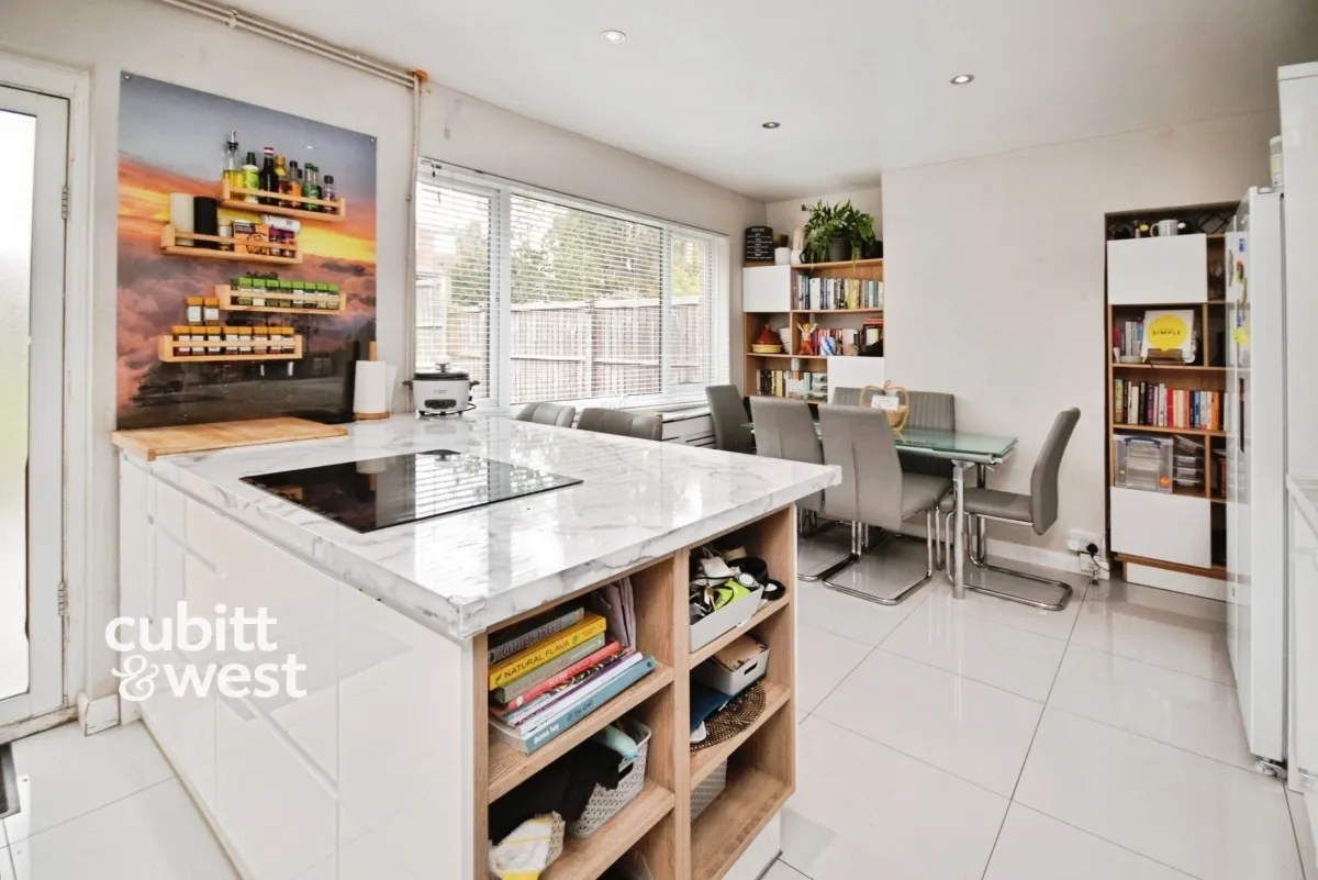Swinburne Crescent, Croydon, CR0, photo 11