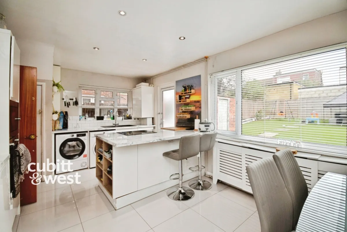Swinburne Crescent, Croydon, CR0, photo 12
