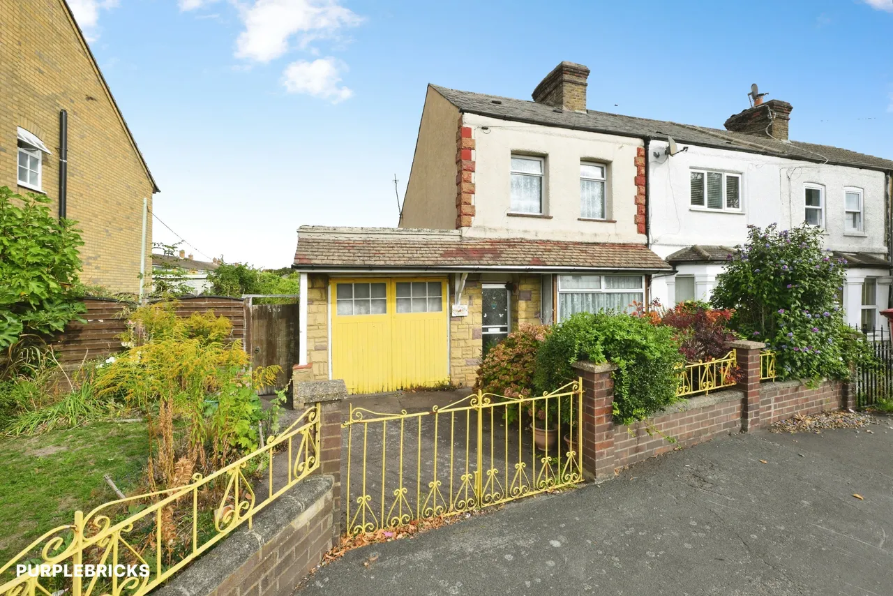 3 bed house for sale, Windmill Lane, Waltham Cross, EN8