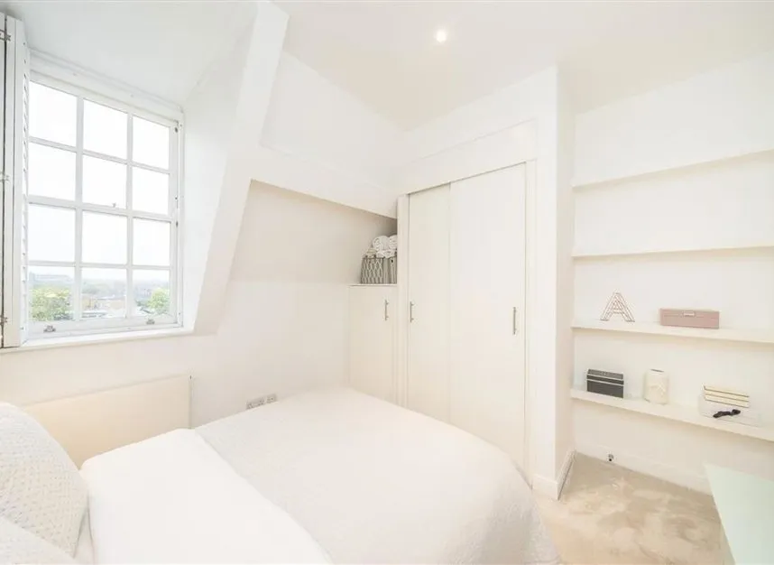 Clapham Common South Side, Clapham, SW4, photo 6