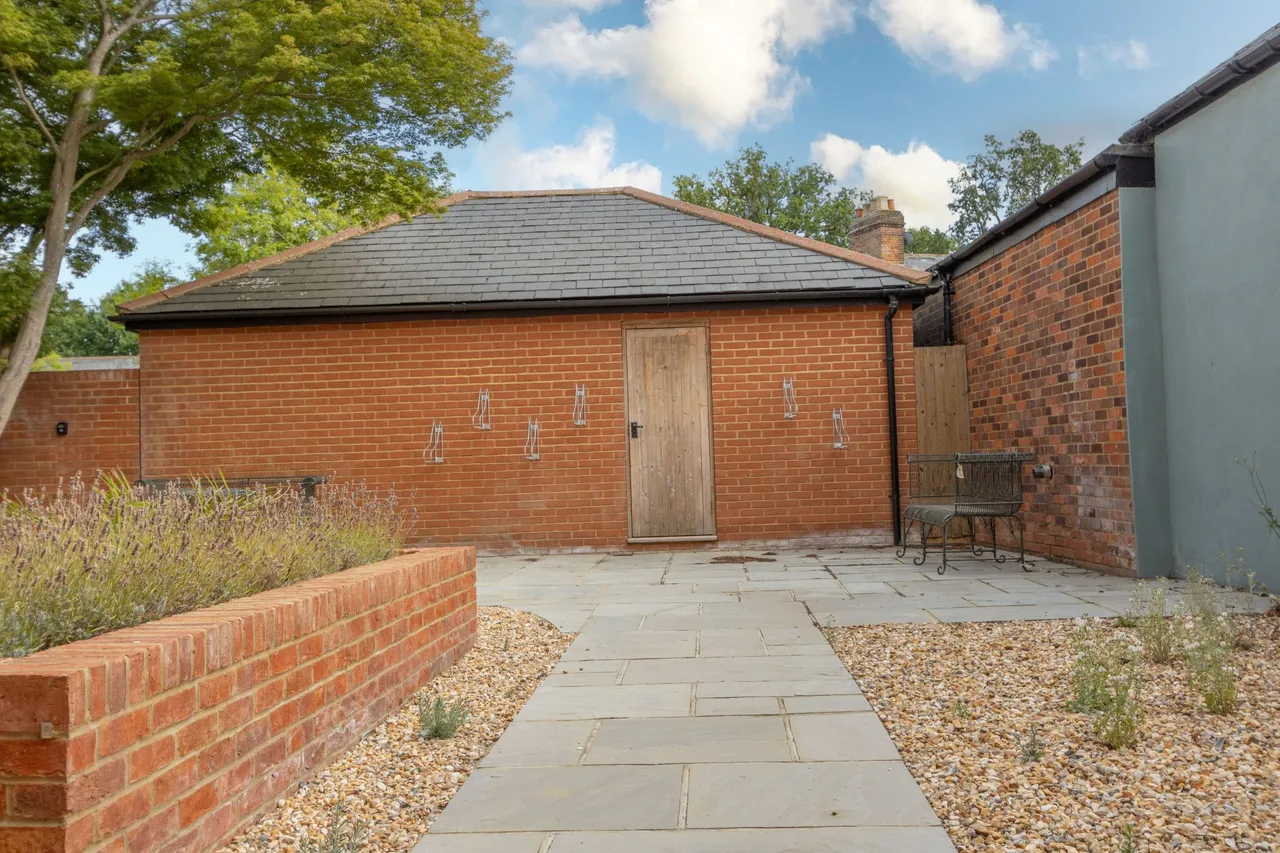 Buckfield House Oakley Place, Hartley Wintney, Hook, RG27 8FT, photo 13