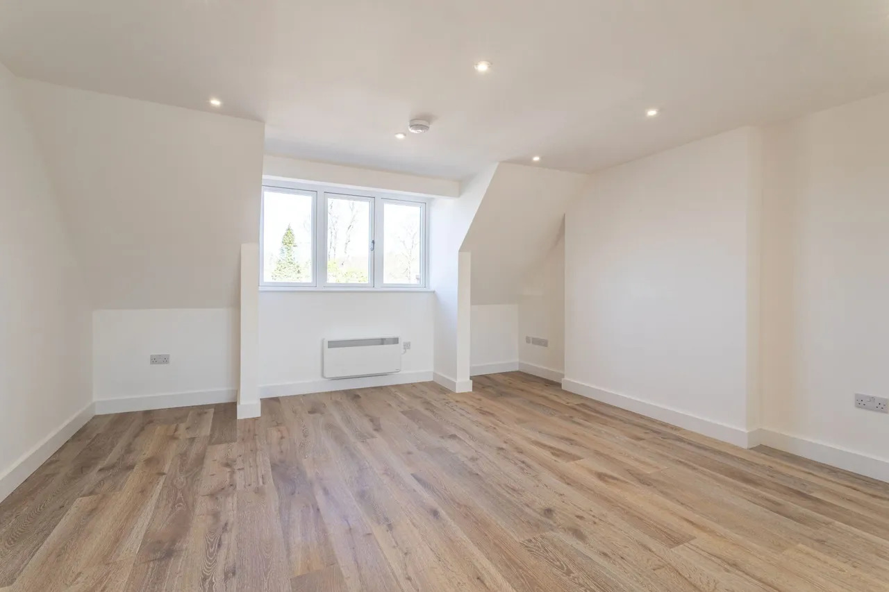 Buckfield House Oakley Place, Hartley Wintney, Hook, RG27 8FT, photo 4