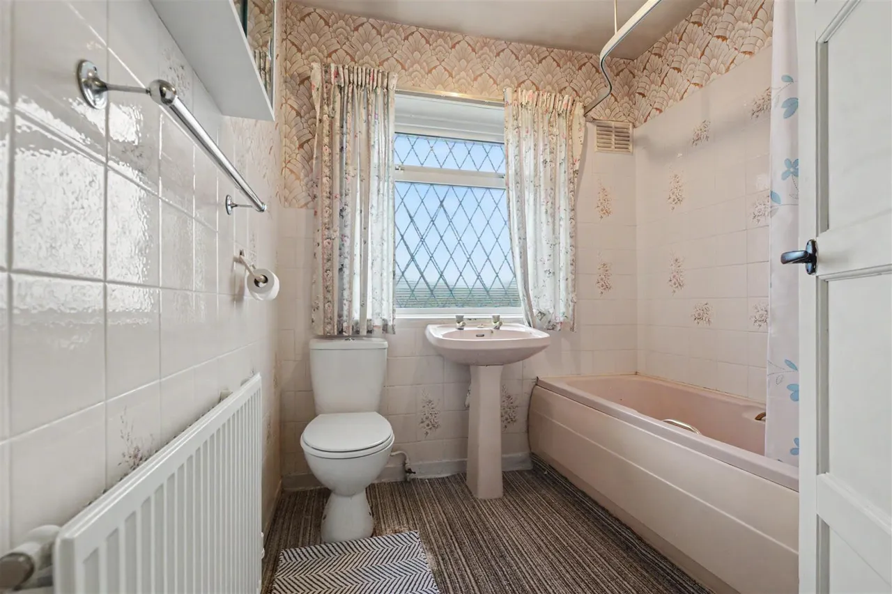 St. Norbert Drive, Kirk Hallam, DE7, photo 10