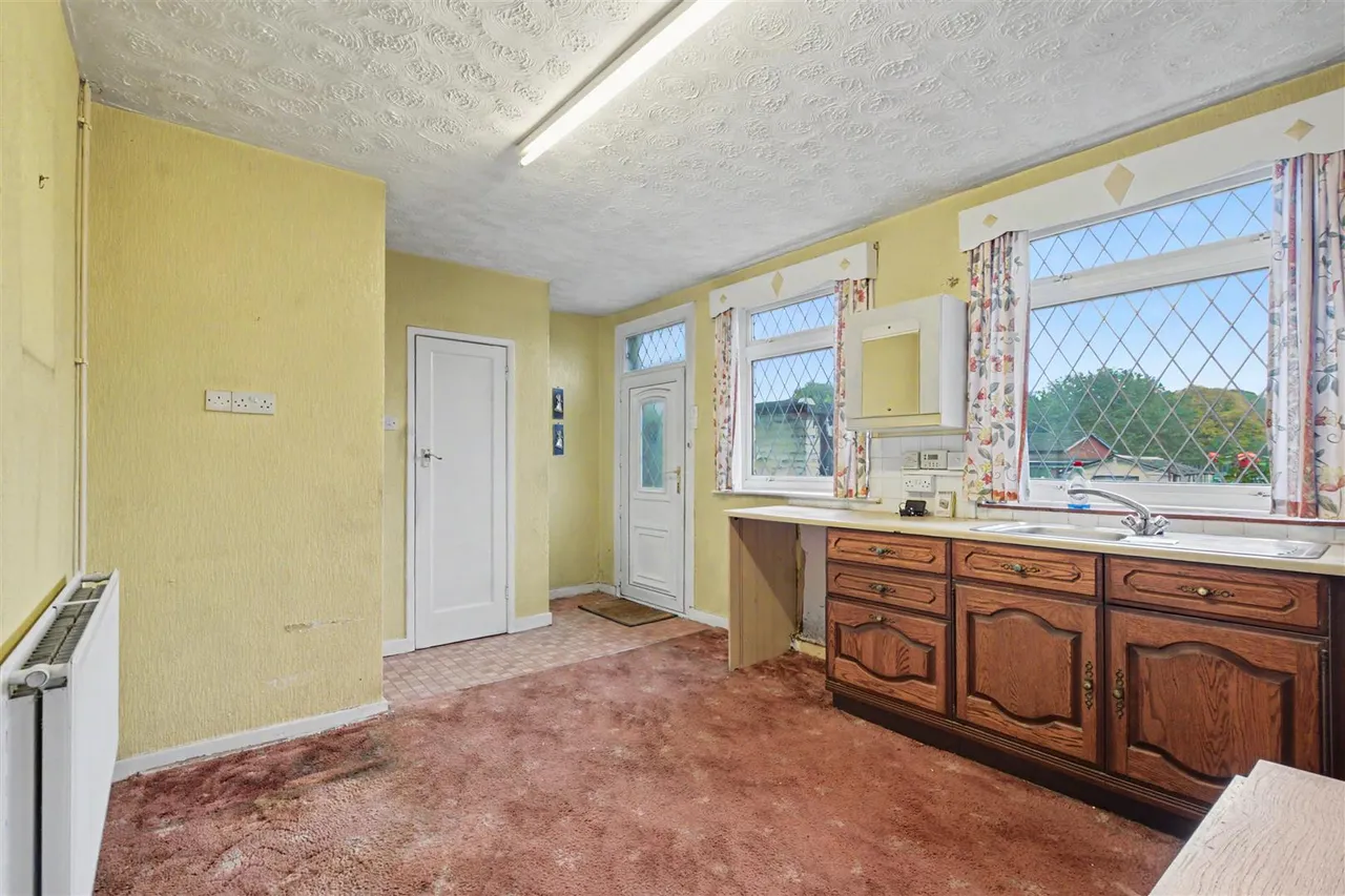St. Norbert Drive, Kirk Hallam, DE7, photo 5