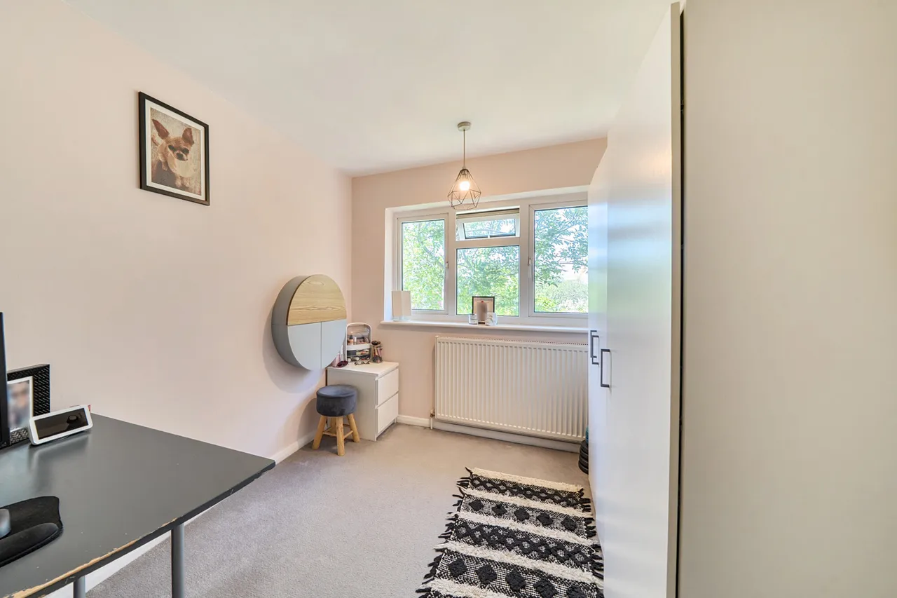 The Greenway, Ickenham, UB10, photo 9