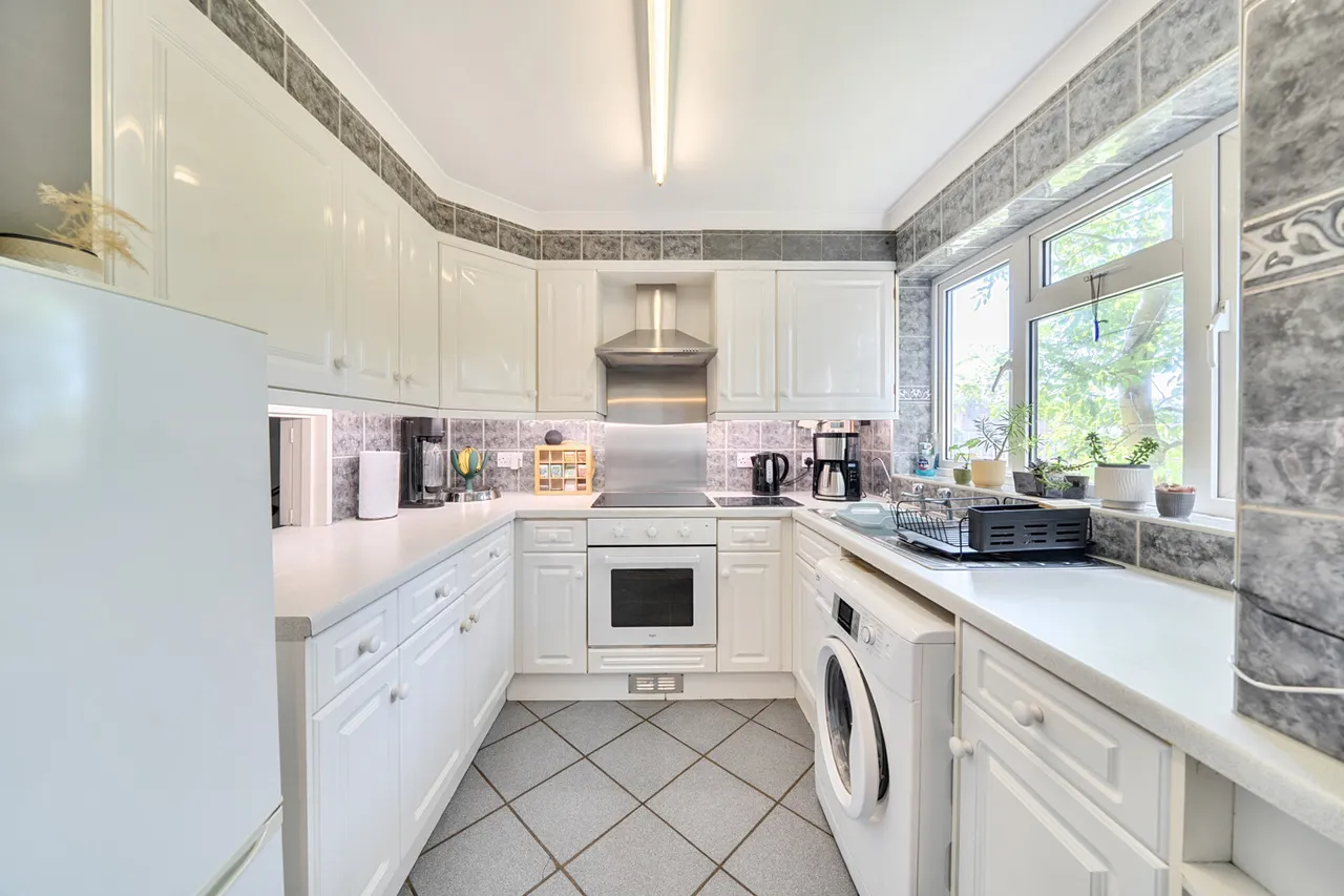 The Greenway, Ickenham, UB10, photo 6