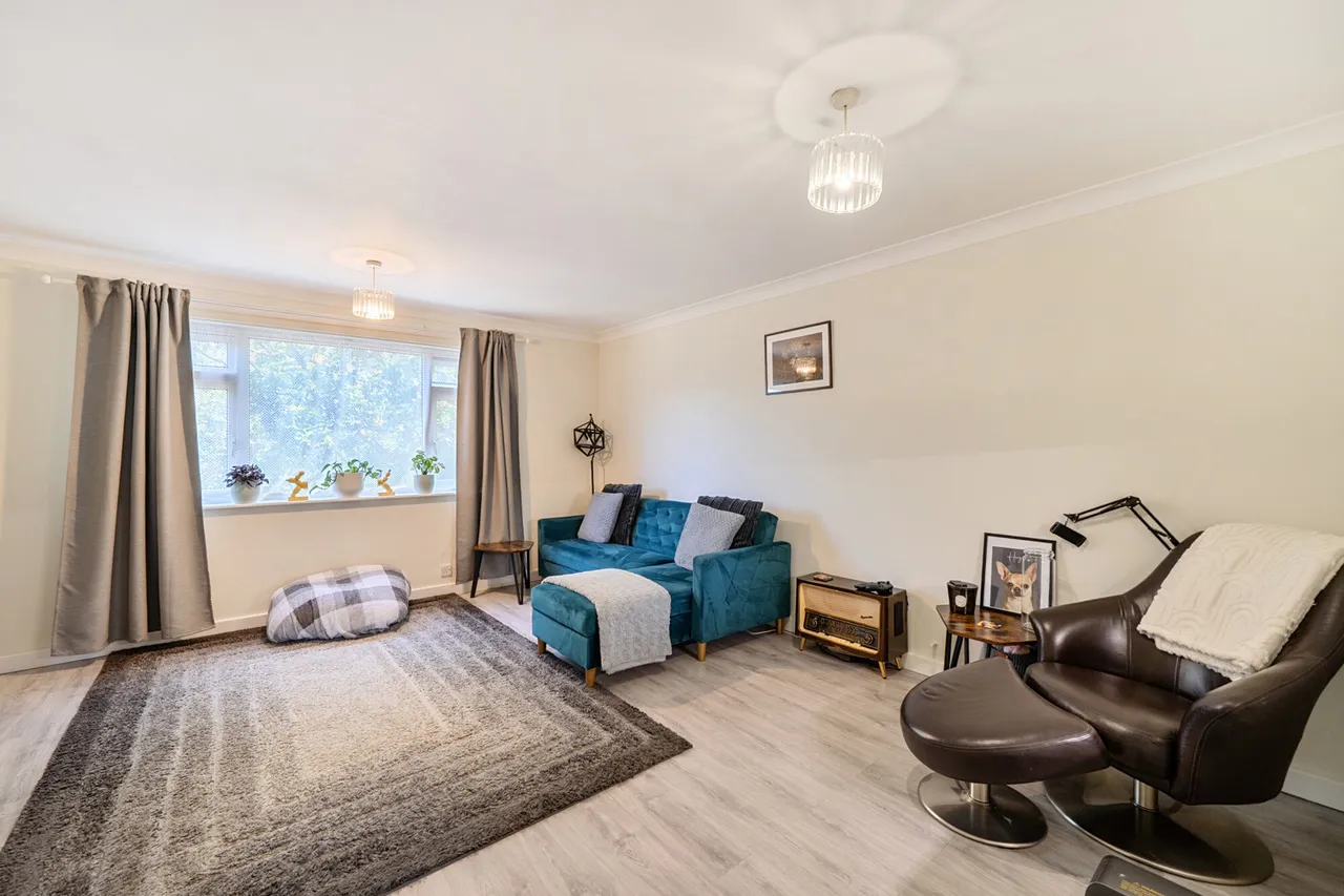 The Greenway, Ickenham, UB10, photo 13