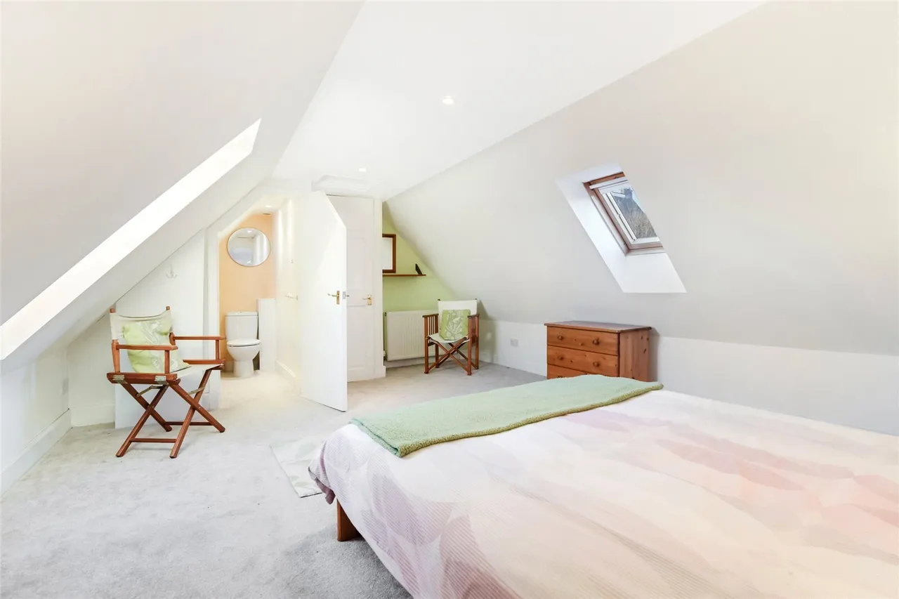 Main Street, Lower Largo, KY8, photo 17