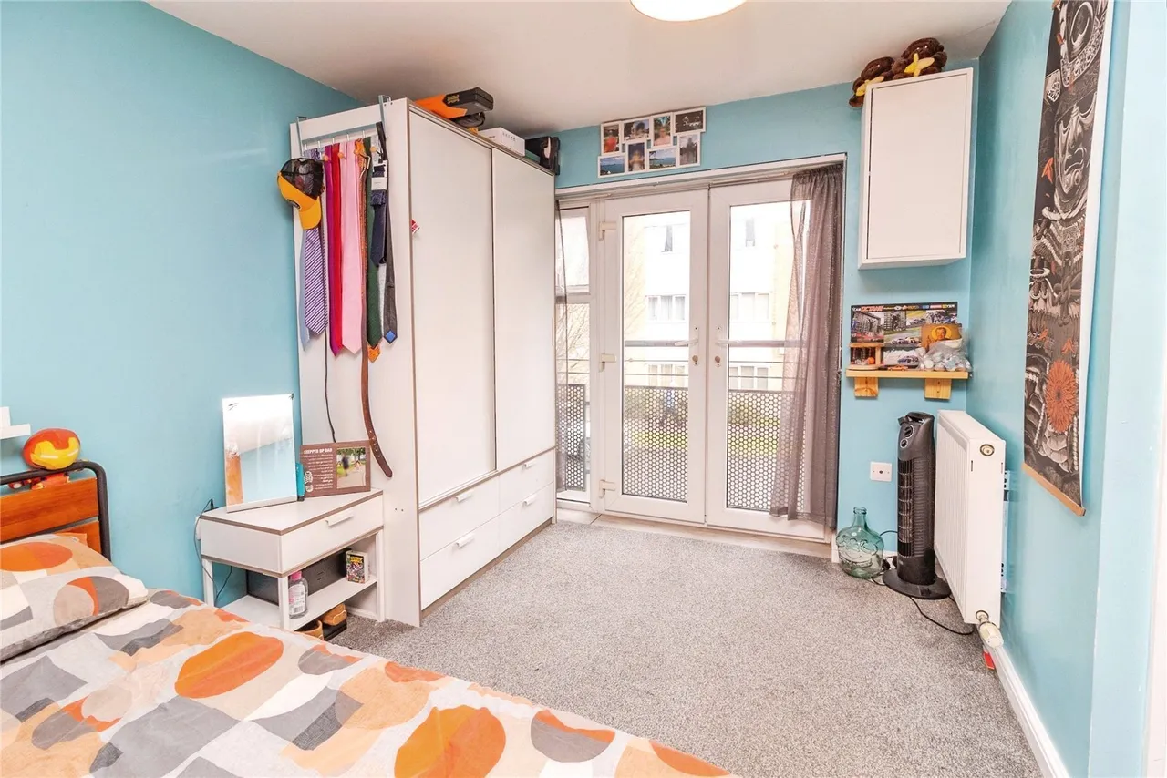 Warwick Avenue, Broughton, MK10, photo 12