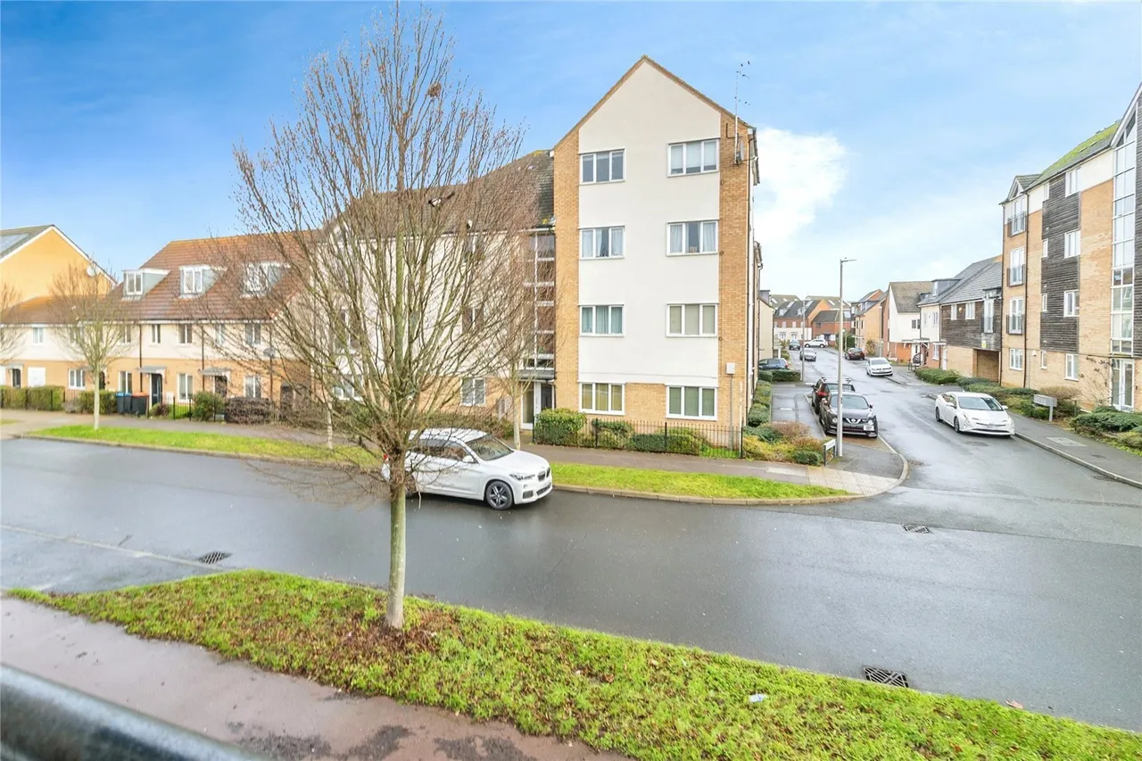 Warwick Avenue, Broughton, MK10, photo 16