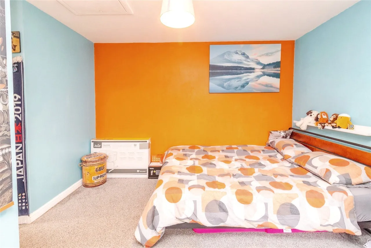 Warwick Avenue, Broughton, MK10, photo 10