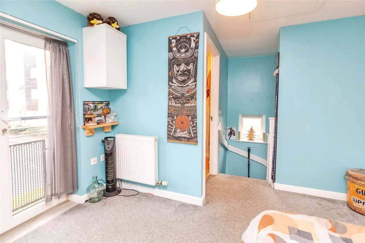 Warwick Avenue, Broughton, MK10, photo 13