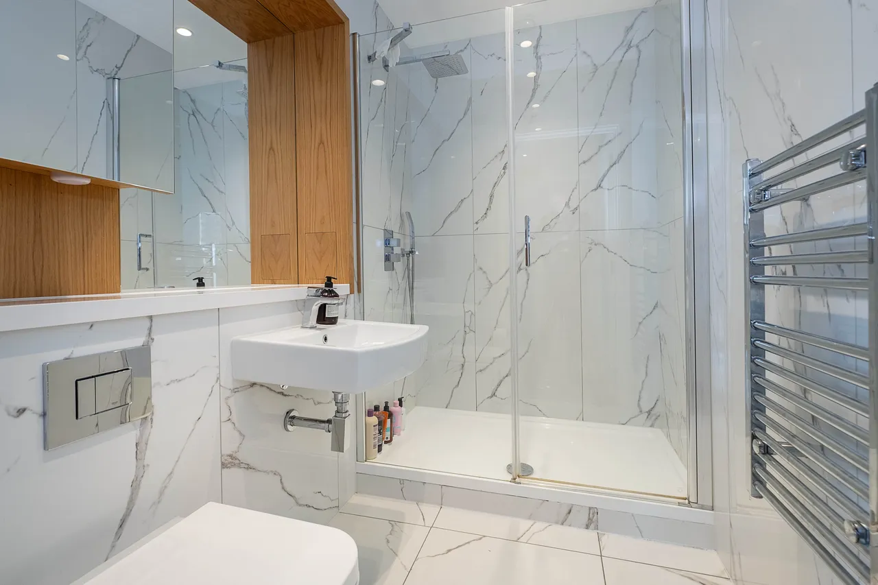 38 Summerstown, London, SW17, photo 11