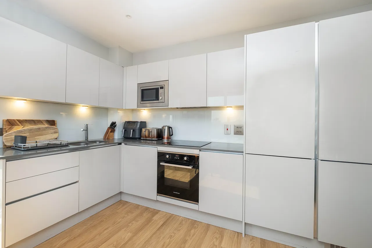 38 Summerstown, London, SW17, photo 5