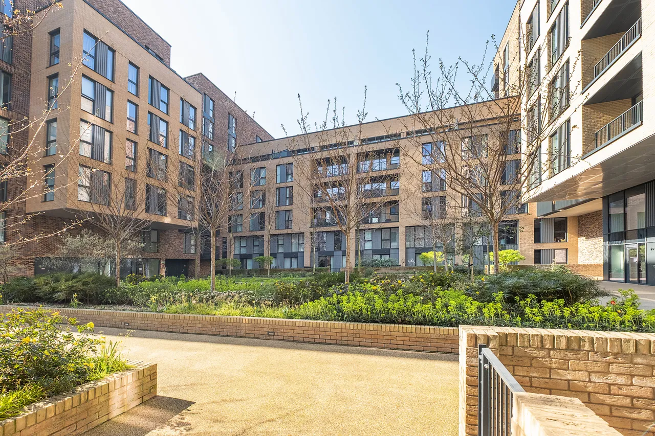 38 Summerstown, London, SW17, photo 2