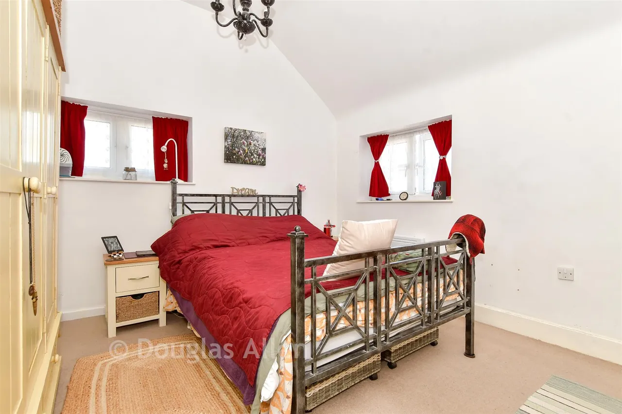 High Street, Ongar, CM5, photo 5