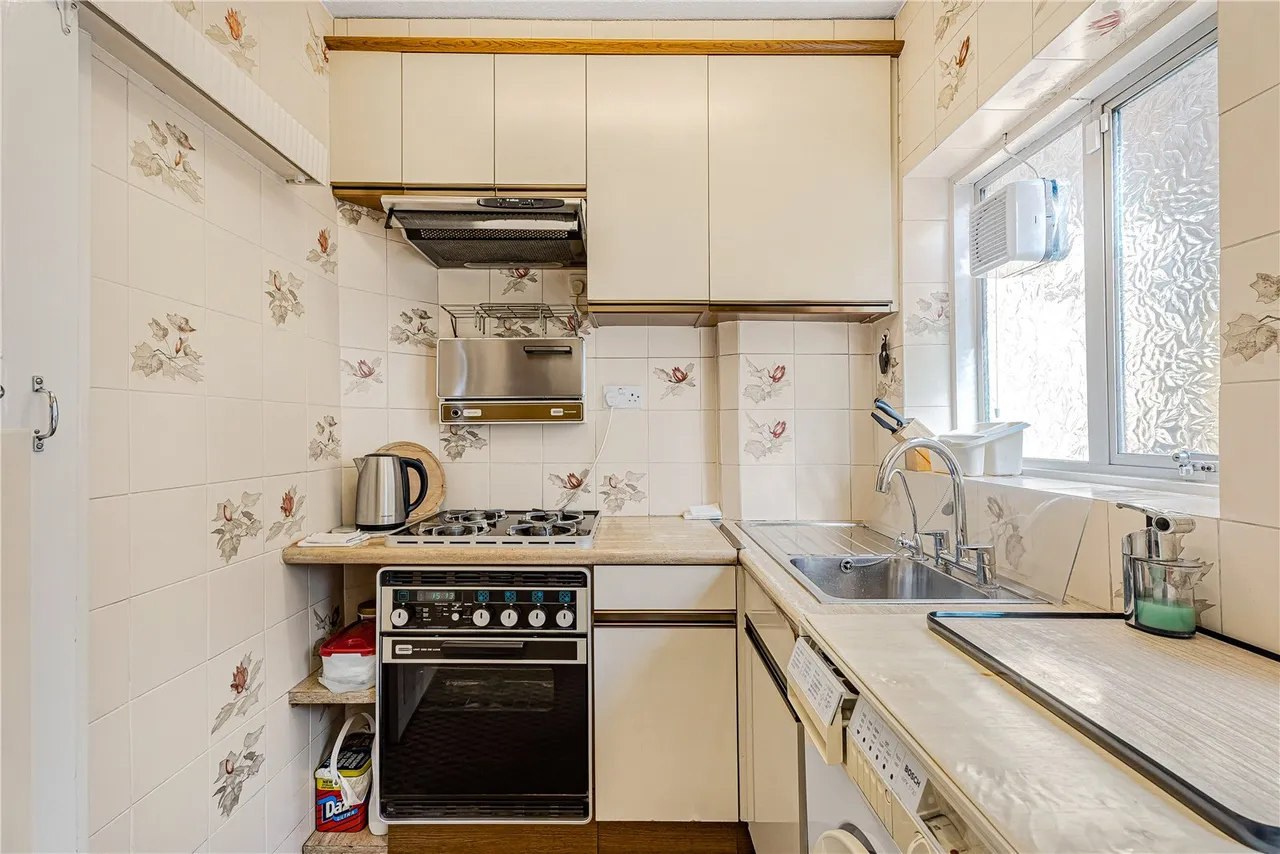 Hibernia Road, Hounslow, TW3, photo 12