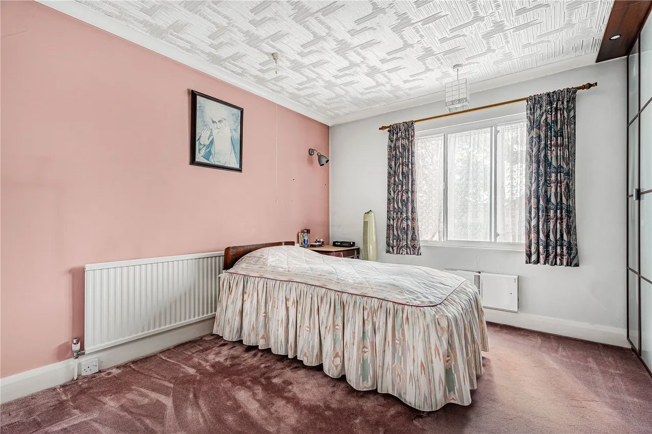 Hibernia Road, Hounslow, TW3, photo 17