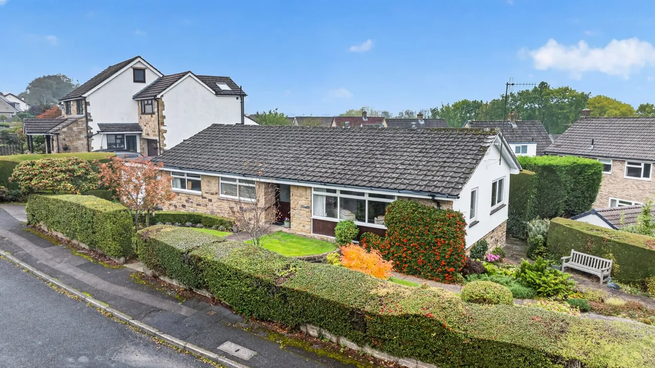3 bed house for sale, Beverley Rise, Ilkley, LS29