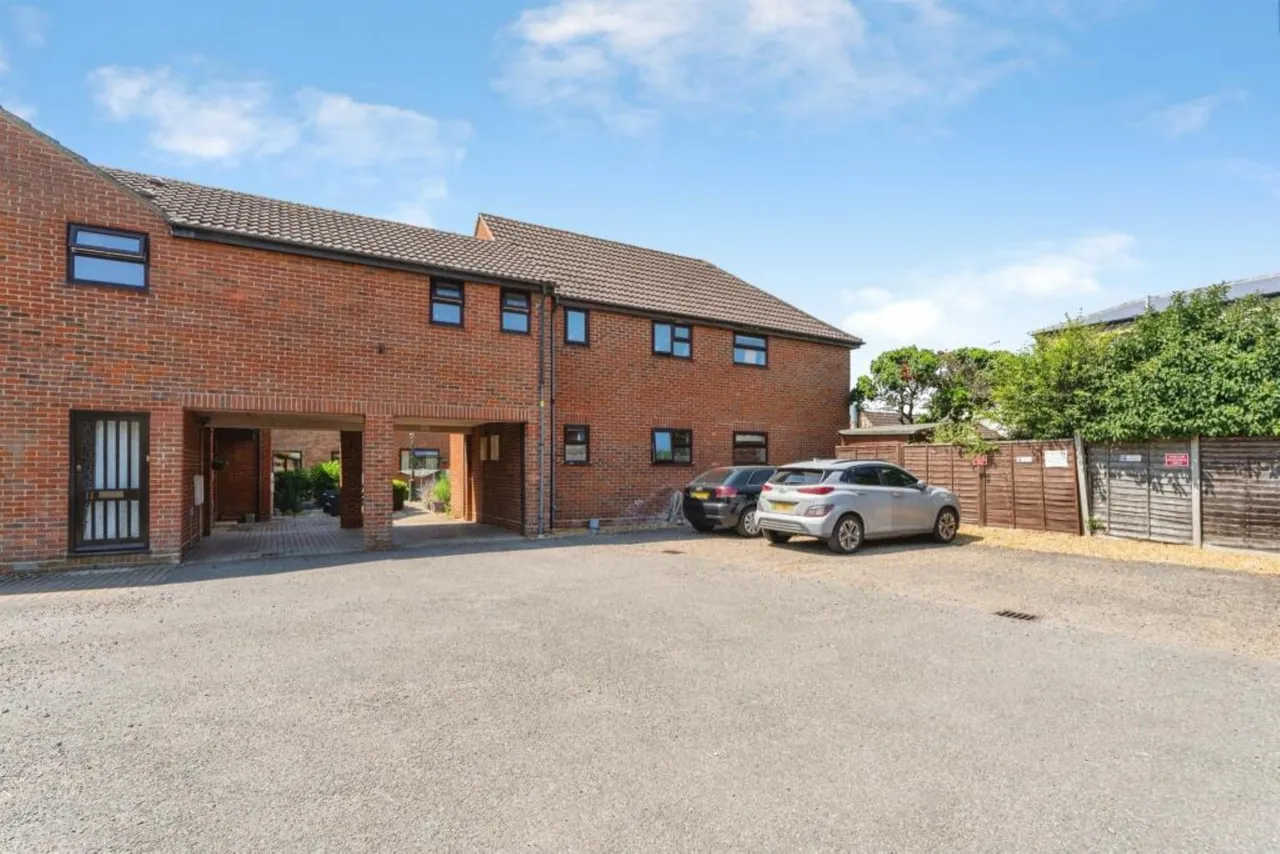 Mortimer Row, Somersham, PE28, photo 2
