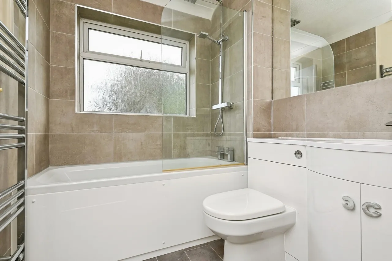 Young Close, Clacton-on-Sea, CO16, photo 3