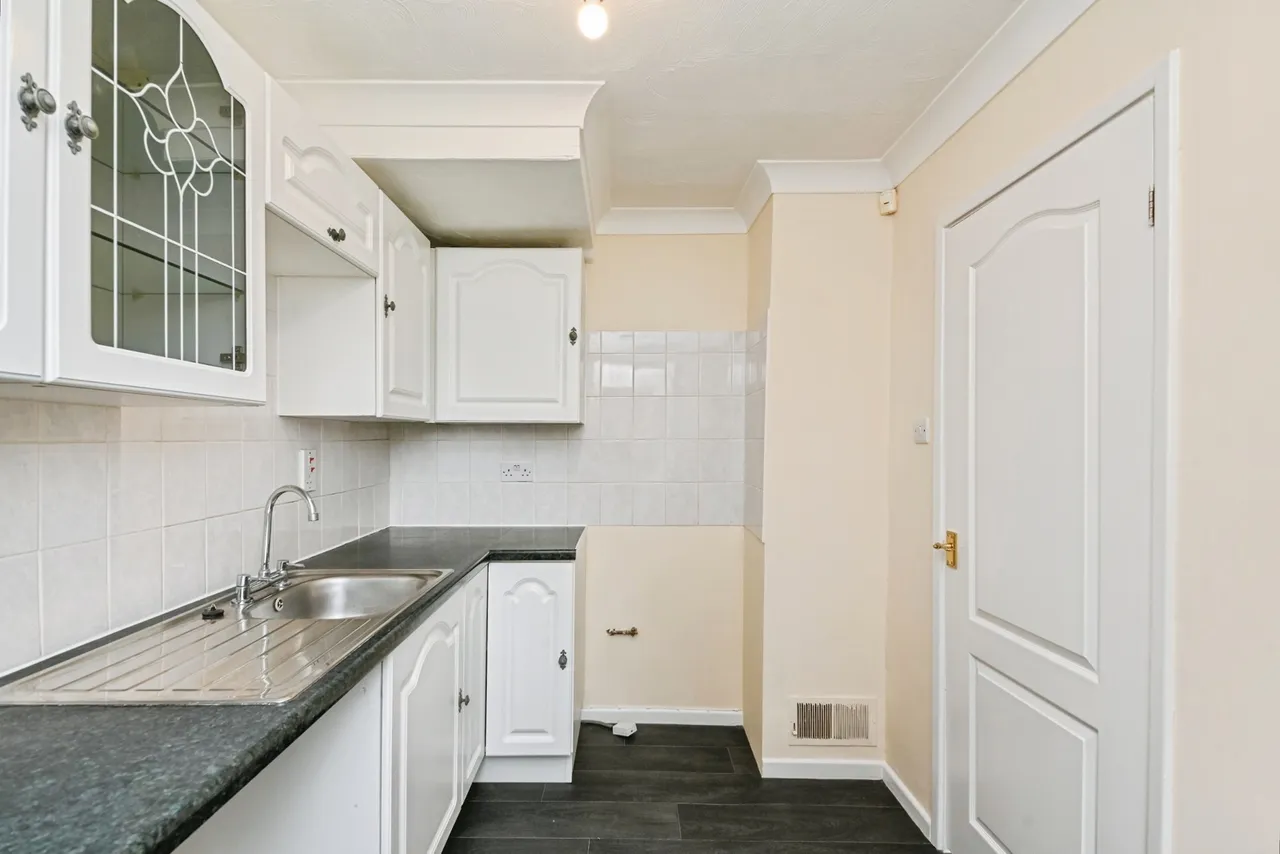 Young Close, Clacton-on-Sea, CO16, photo 6
