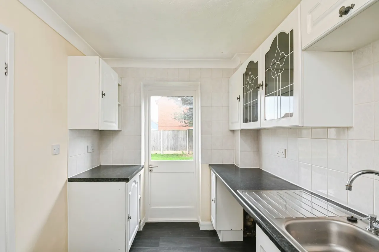 Young Close, Clacton-on-Sea, CO16, photo 2