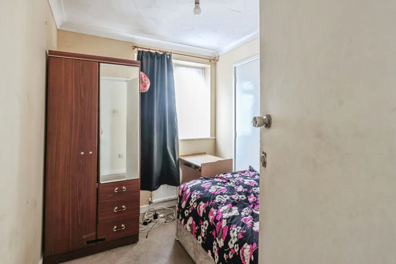 Tarrant Close, Canford Heath, BH17, photo 11