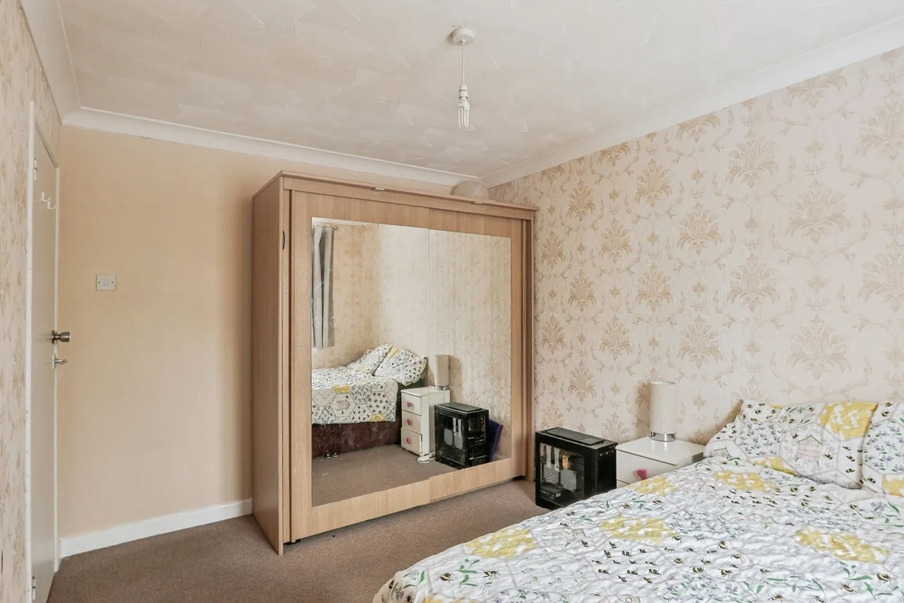 Tarrant Close, Canford Heath, BH17, photo 8